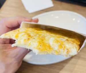 「ピザッタ クワトロチーズ」の魅力を詳しく説明します!